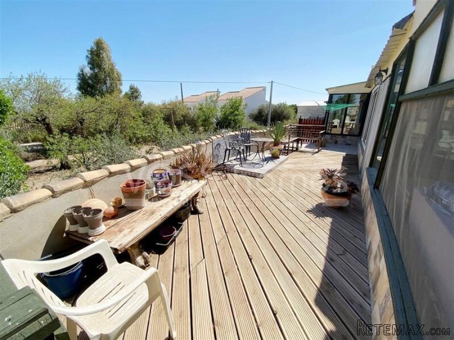 NEW & EXCLUSIVE LISTING TO VOSS HOMES - A spacious 3 bed.. - 16