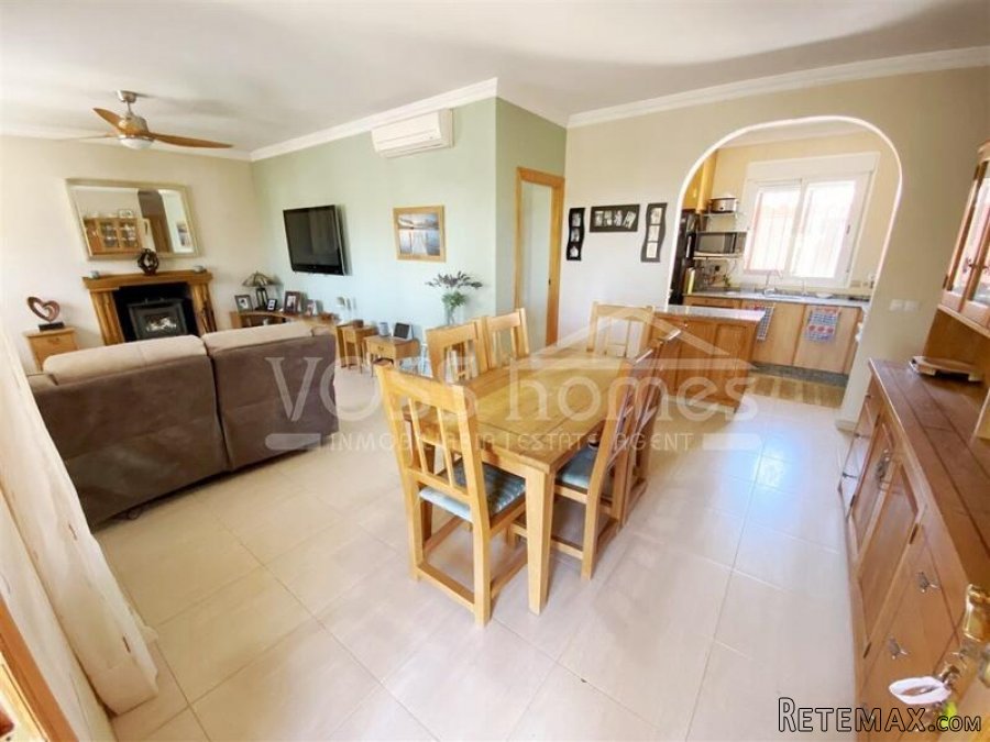 NEW & EXCLUSIVE LISTING TO VOSS HOMES - A spacious 3 bed.. - 17