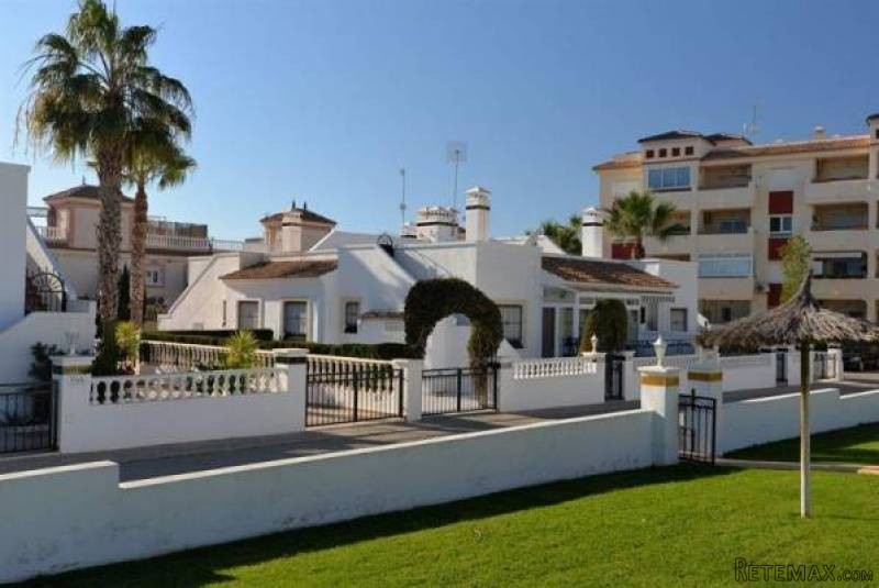 2 Bedroom 2 Bathroom Bungalow In Playa.. - 2