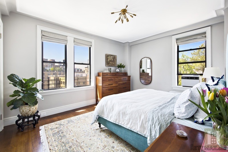2 bedroom Apartment For Sale: 255 WEST..