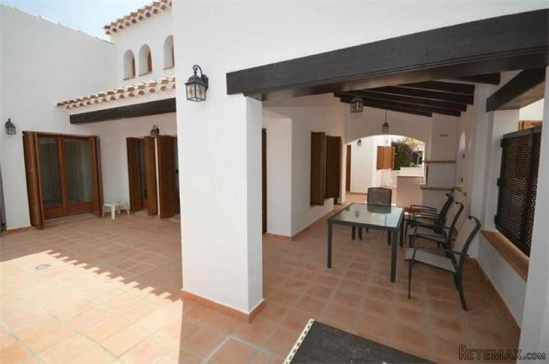 3 bedroom detached house for sale - 2