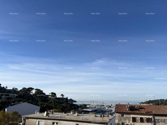 ROVINJ – prodaja stana s pogledom na more, garažom i pa.. - 3