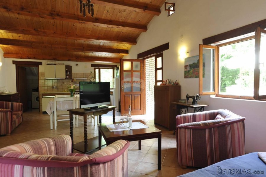 Rovinj,Ranch-20 000m2 i 3 kuće,1km od mora - 3