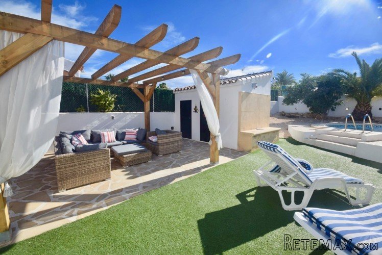 South facing villa with private pool for sale in Javea, on.. - 3