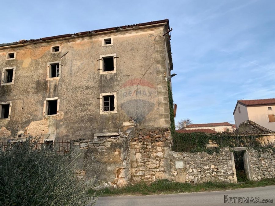 Istra, Barban, lijepa autohtona starina na tri etaže - 4