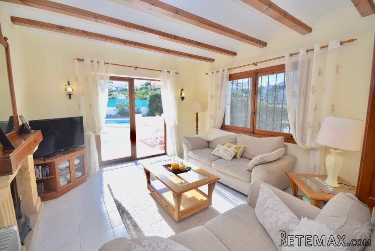South facing villa with private pool for sale in Javea, on.. - 4
