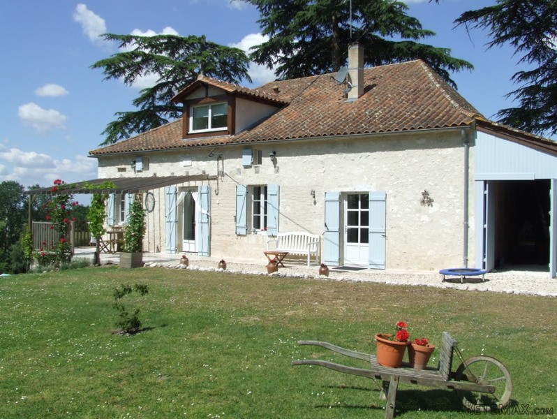 Well Renovated Farmhouse With 1 Acre Of..