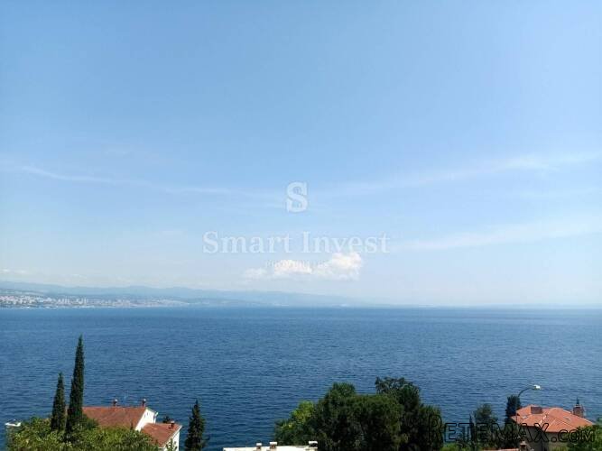 OPATIJA, etaža od 92.22 m2 u staroj vili s pogledom na na..