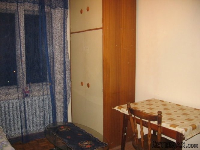 Izdajem nameštenu sobu - 2