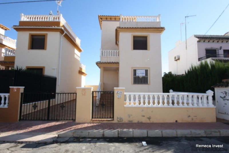 3 Bedrooms - Villa - Alicante - For Sale