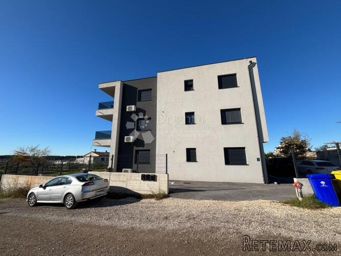 PULA, NOVOGRADNJA, 71 m² s balkonom
