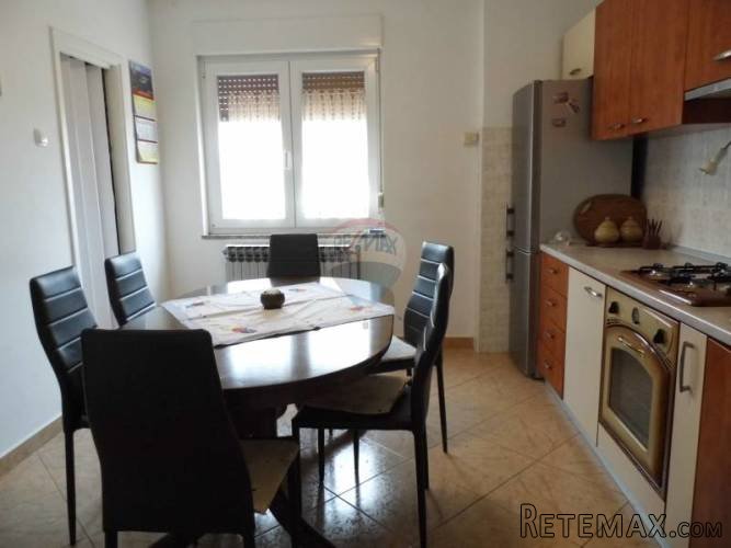 ISTRA, SAMOSTOJEĆA KUĆA SA KONOBOM I GARAŽOM - 5