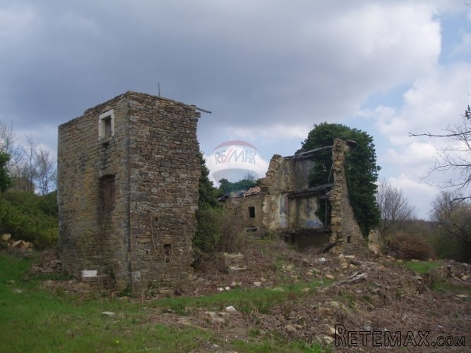 Buje,okolica, starina s prekrasnim pogledom na prirodu - 5