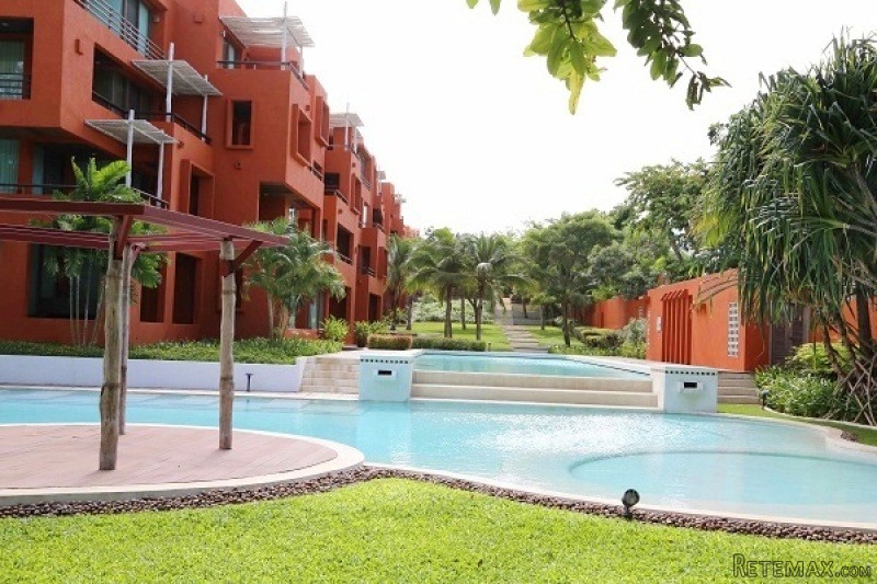 2 Bed Beachfront Condo At Las Tortugas..