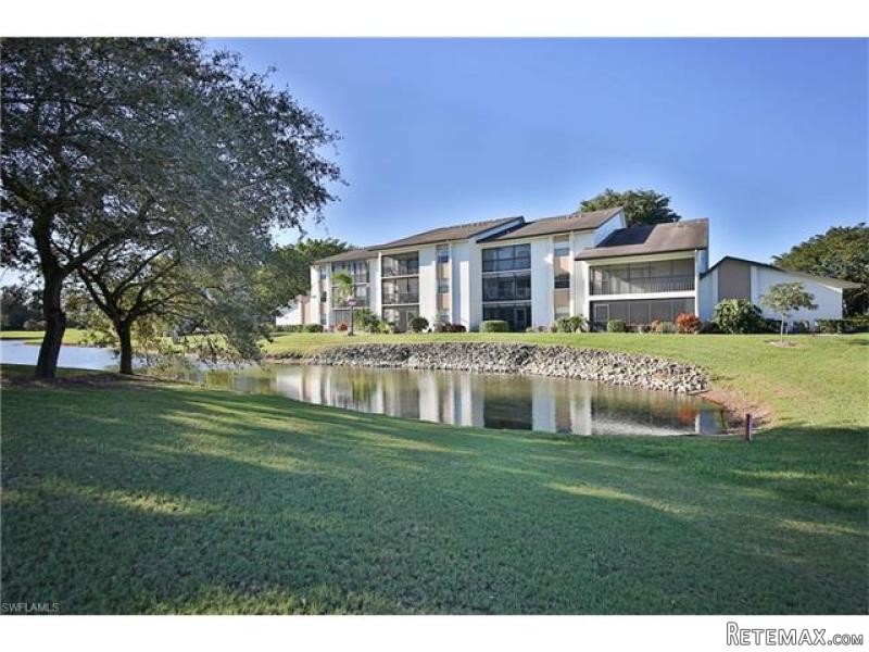 3 bedroom Condominium For Sale: Naples..