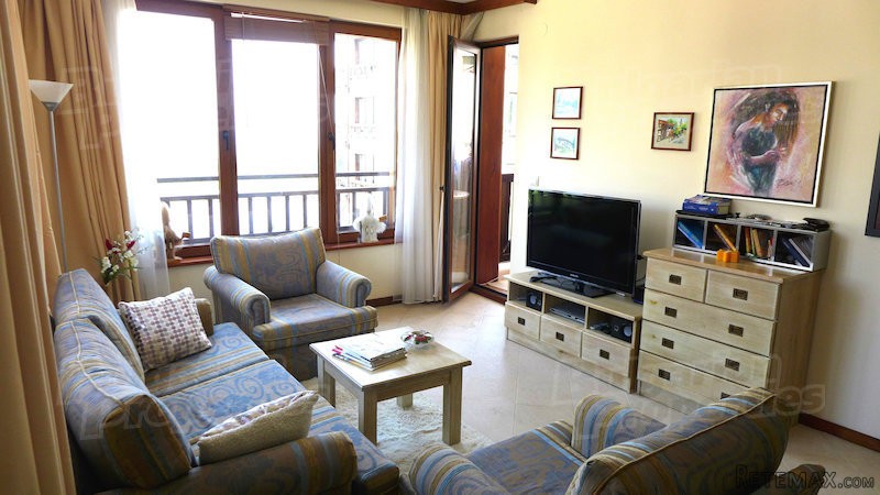 Artistic, Stylishly Furnished Apartment..