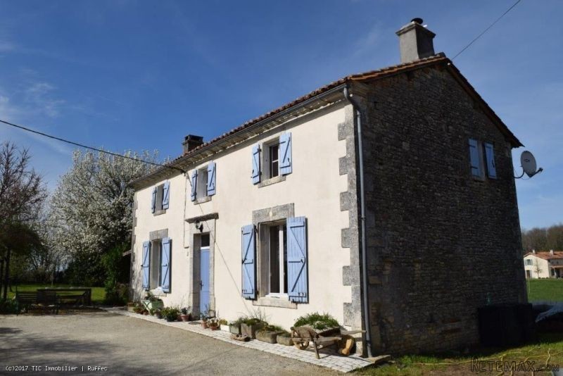 Attractive 4 Bedroom Country House On..