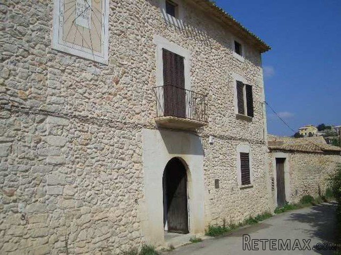 Magnificent stately home in the countryside of Lloseta...