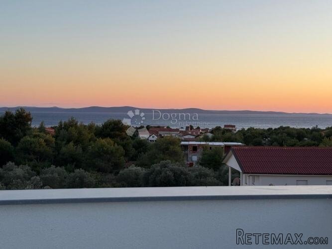 NOVOGRADNJA POTKROVLJE VIR