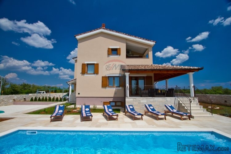 KUĆA ZA ODMOR SA SVIM SADRŽAJIMA - 2