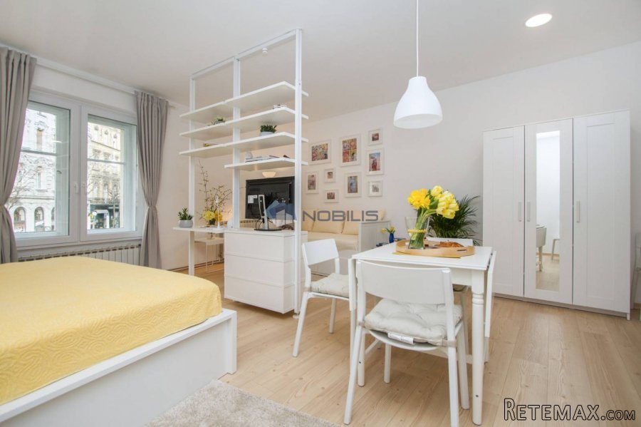 Zagreb, centar, 129m2, 3 apartmana, 15m2 terasa