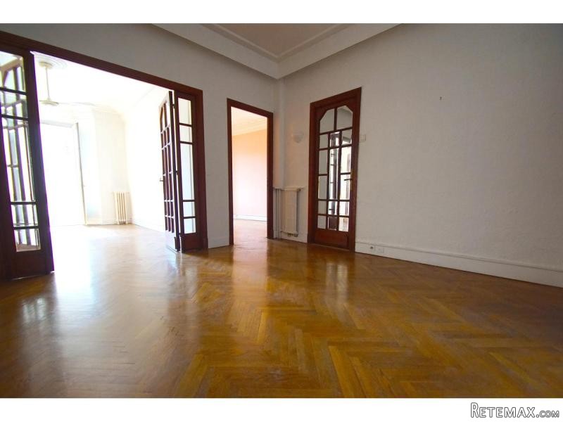 Apartment In The Prestigious Carre D'or.. - 2