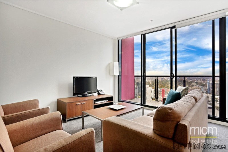 Stunning, Spacious and Superb Views..