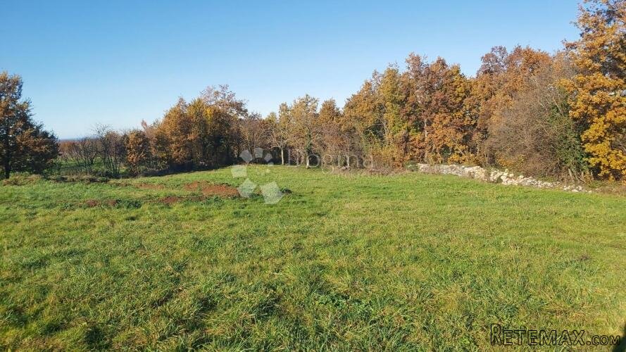 Prostrano kombinirano zemljište, 4300 m²