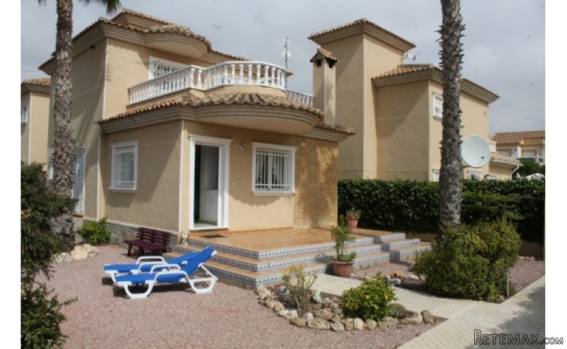 2 Bedrooms - Villa - Alicante - For Sale