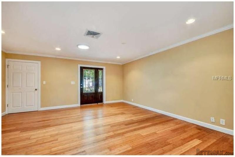 4 bedroom Property For Sale: 209 SOUTH.. - 2