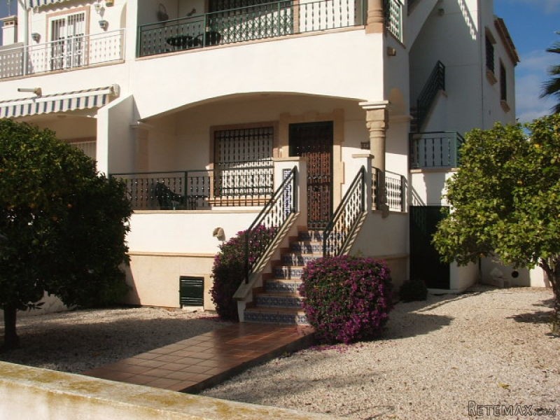 2 bedroom, 2 bathroom Apartment..