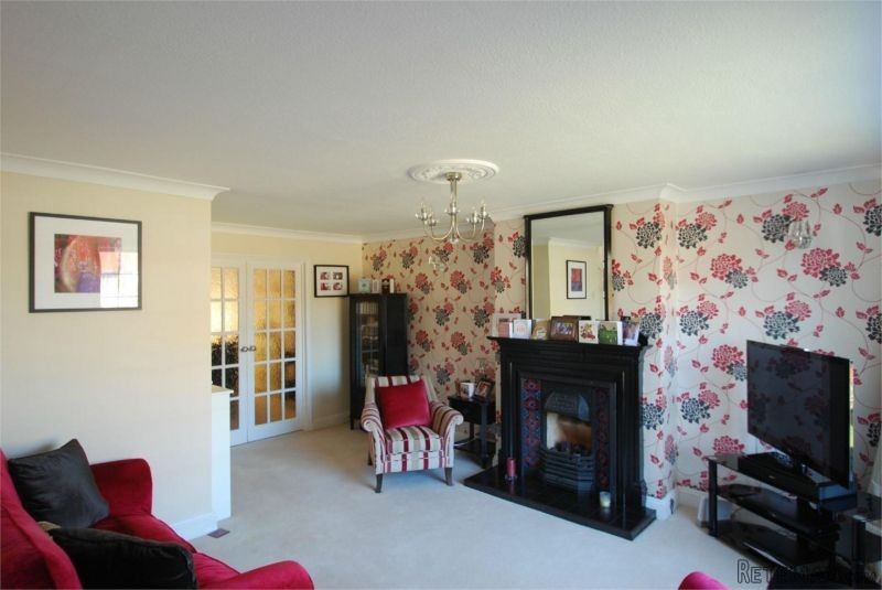 4 Bedroom Semi-Detached House - 2