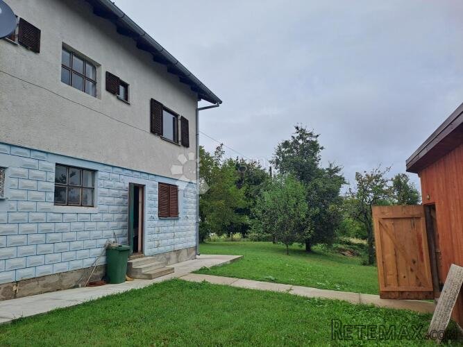 Baš je lijepa, okućnica još više - 3