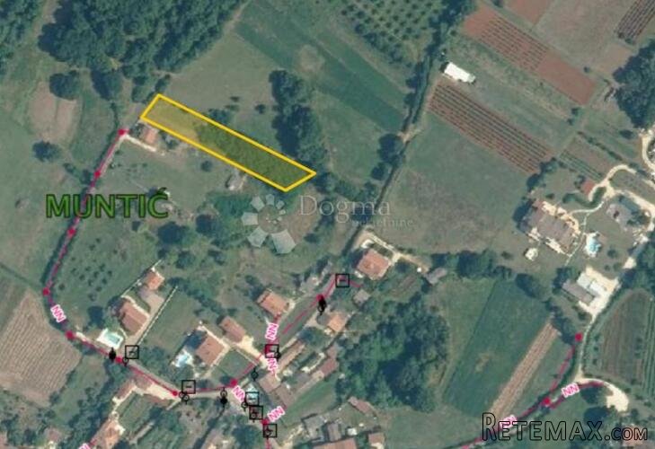 Muntić – zemljište 1.516 m², izgradivost 340 m² BRP, 7 km do - 3