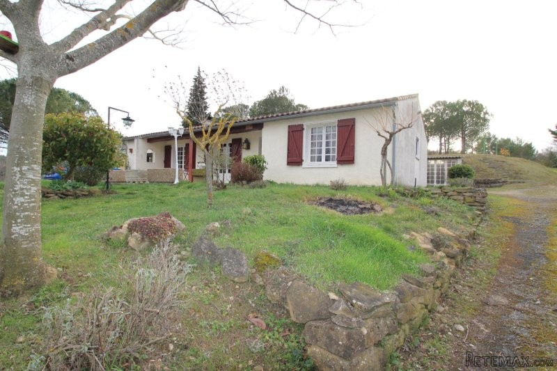 3 Bedrooms - Villa -..