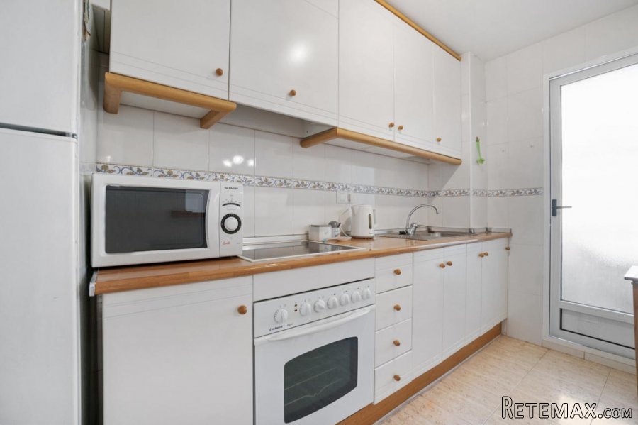 Apartamento con vista parcial al mar en La Mata.. - 4
