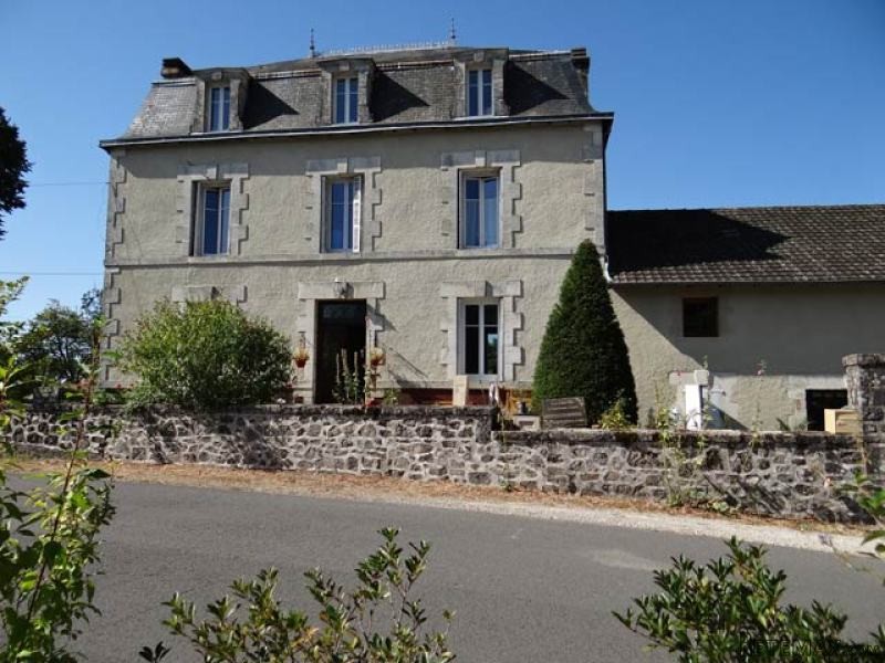 Superb Detached Stone Property With 3..