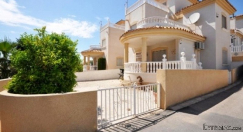 3 Bedroom Villa (PRICE REDUCED) Ref:..