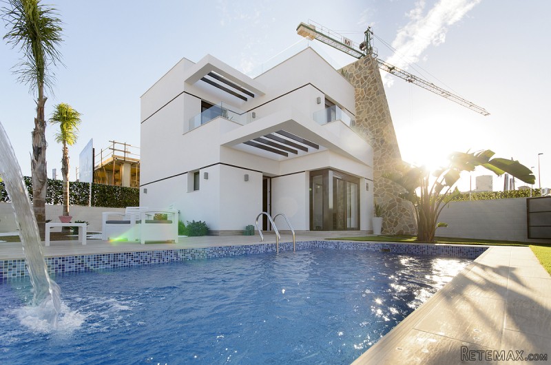 3 Bedrooms - Villa - Alicante - For Sale