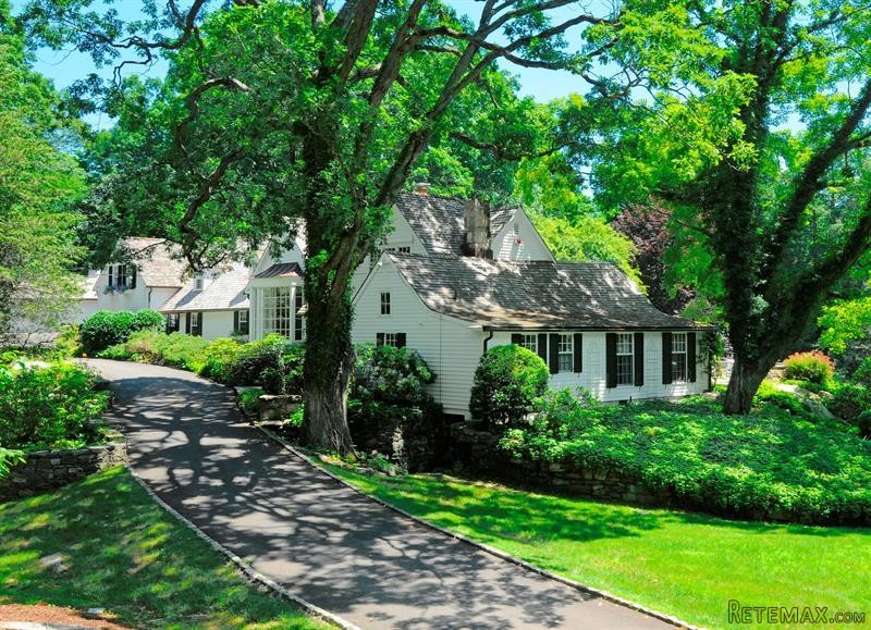 6 bedroom House For Sale: 131 Cat Rock..