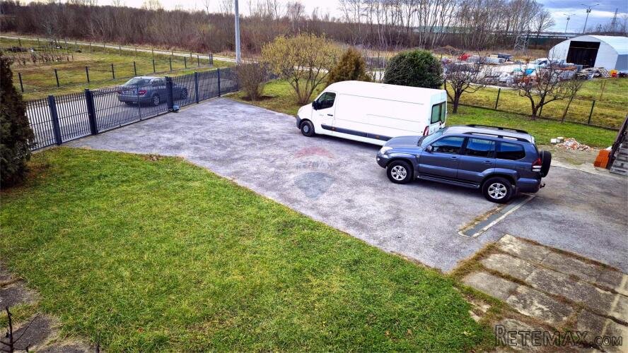 Dugo Selo, Poslovno stambeni prostor 1442m2 - 2