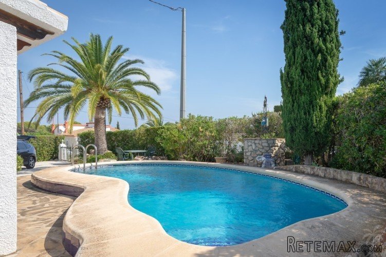 Very private 3 bedroom villa on one level on a flat plot in.. - 2