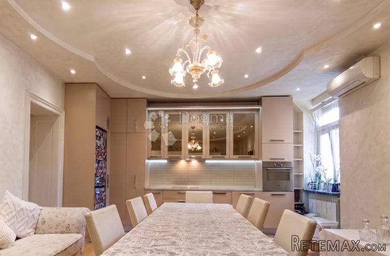 STAN CENTAR 102m2