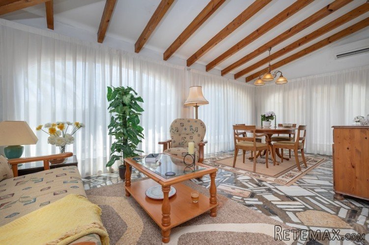 Very private 3 bedroom villa on one level on a flat plot in.. - 4