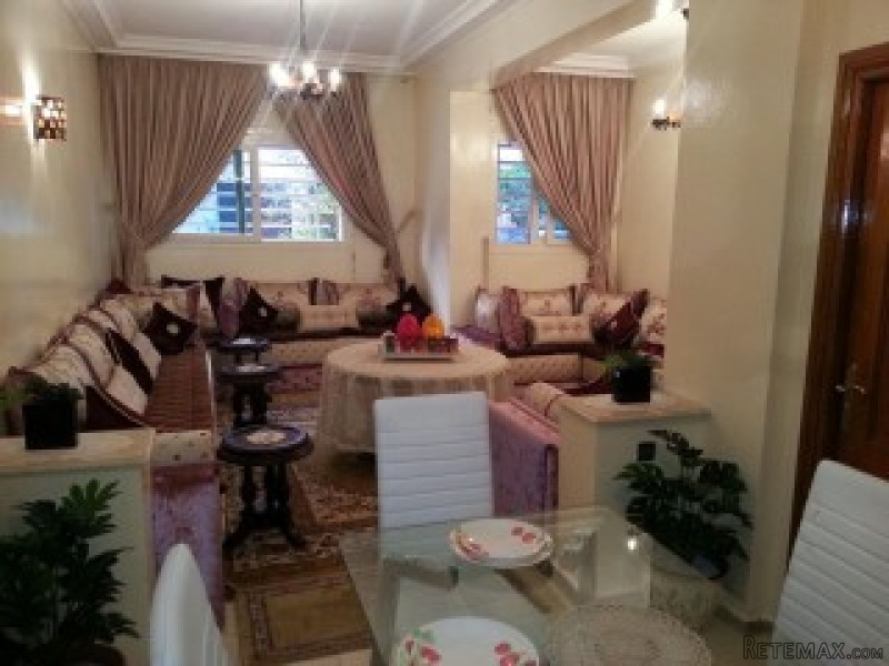 Apartment 2 beds - lounge - 1.5 bath -.. - 2
