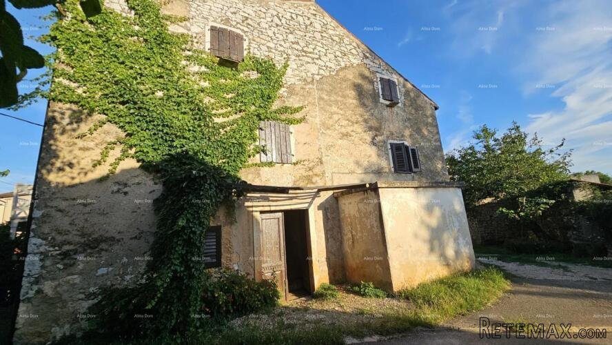 Istarska kamena kuća za renovaciju. Općina Lovrećica. - 2