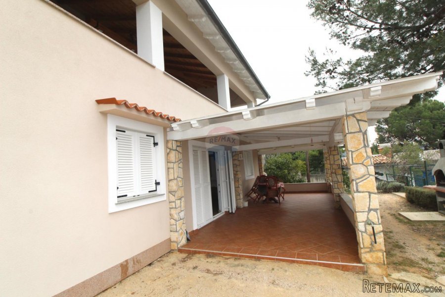 OTOK CRES, MARTINŠĆICA - OBITELJSKA KUĆA, PARKING, POGLED - 2