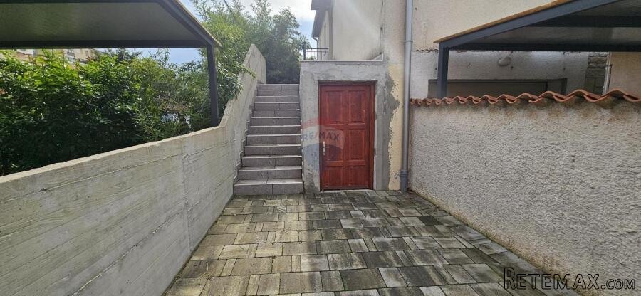 Istra, Pula, Dvosoban stan sa 196 m2 vrta - 3