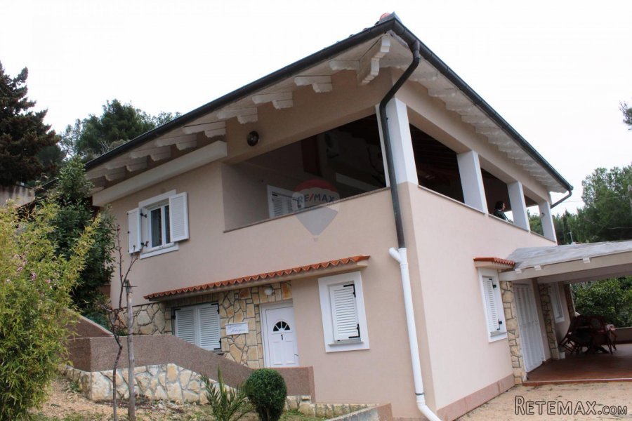 OTOK CRES, MARTINŠĆICA - OBITELJSKA KUĆA, PARKING, POGLED - 3
