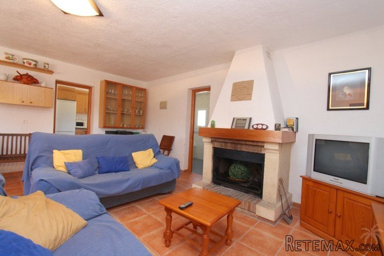 South facing villa for sale with 3 bedrooms on a large flat.. - 3